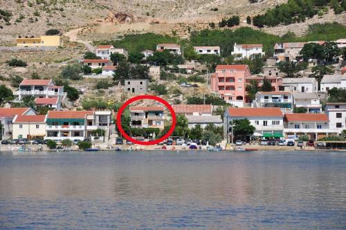 Apartment Metajna 6352b