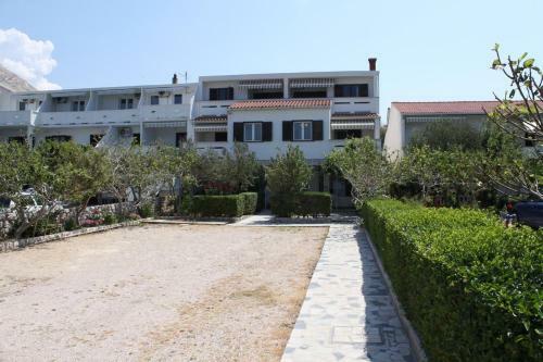 Apartment Metajna 6486d