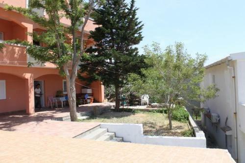 Hostal Triple Room Metajna 6487n