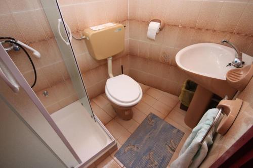 Apartment Metajna 6421b