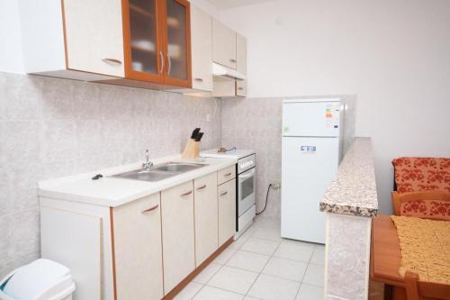 Apartments By The Sea Metajna (pag) - 6336