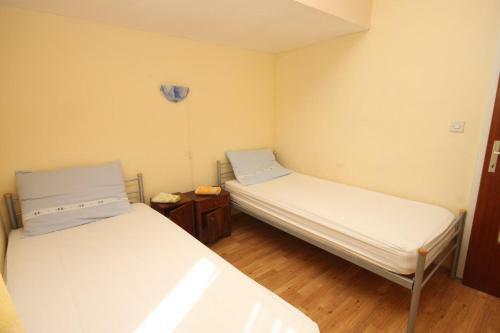 Apartment Metajna 6369b