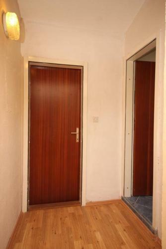 Apartment Metajna 6369b