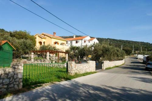 Hostal Guest House Lara