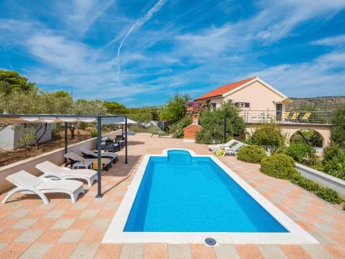 Holiday Home Villa Bravura