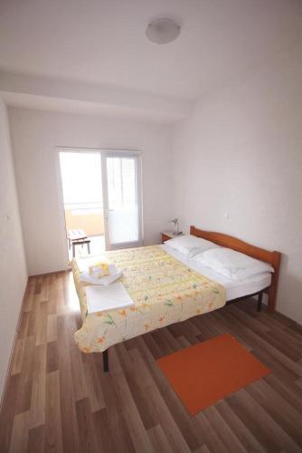 Apartments By The Sea Pisak (omis) - 12545