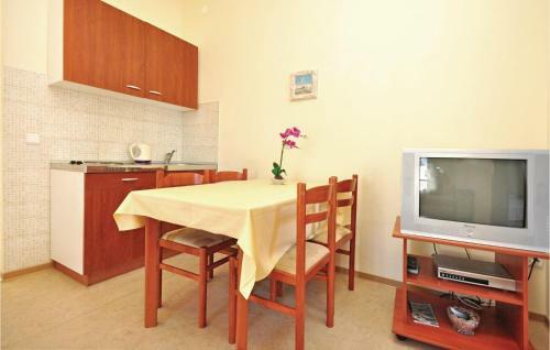 Apartment Mimice With Sea View 380