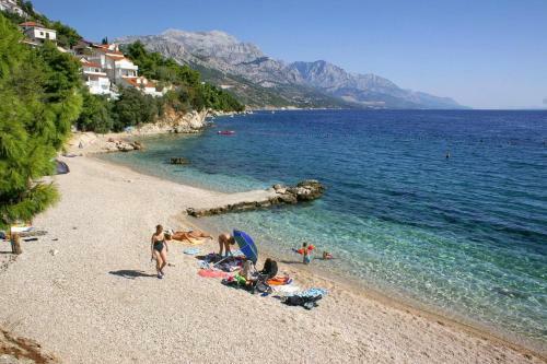 Apartments With A Parking Space Pisak (omis) - 4281