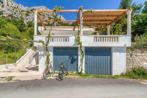 Adria House