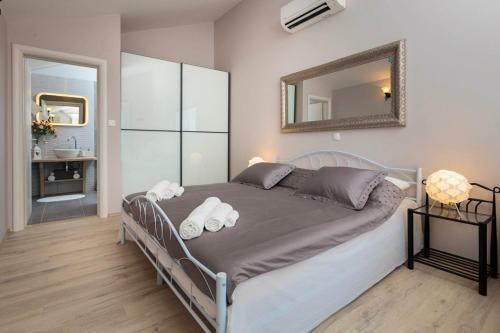 Mirca Villa Sleeps 8 Pool Air Con Wifi