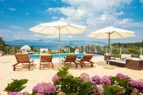 Mirca Villa Sleeps 8 Pool Air Con Wifi