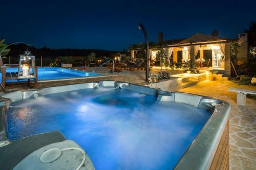 Mirca Villa Sleeps 8 Pool Air Con Wifi