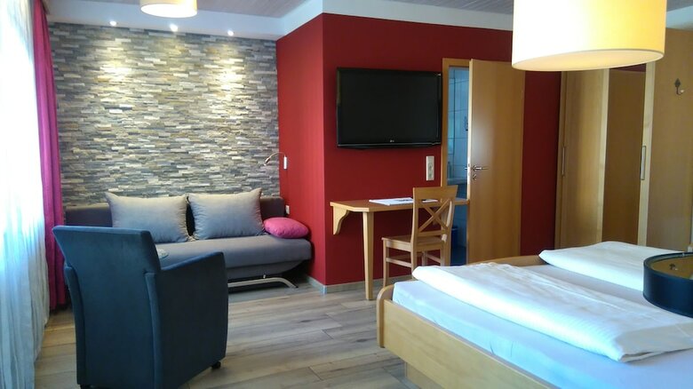 Hostal Hotel Garni Pension Zur Krone