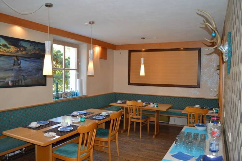 Hostal Hotel Garni Pension Zur Krone