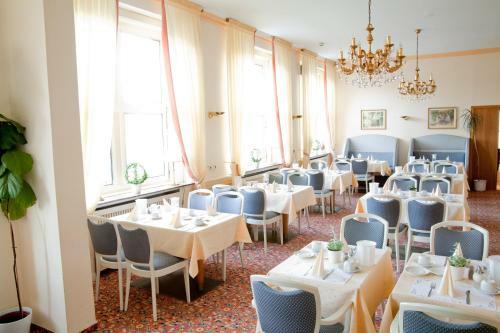 City Hotel