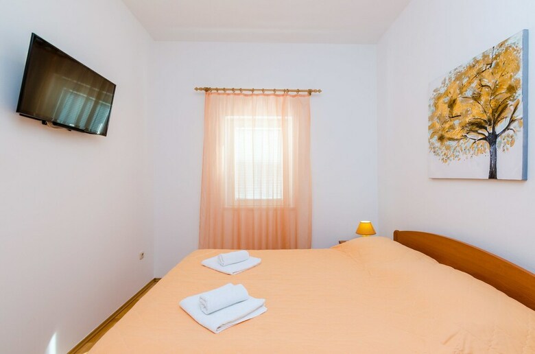 Apartments Mali Paradiso
