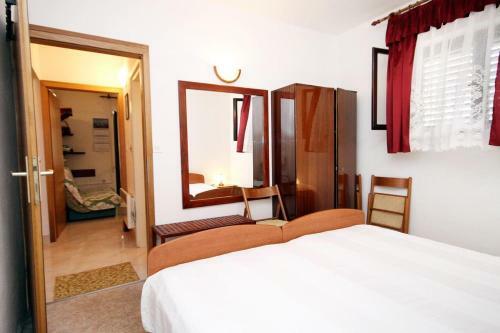 Apartments By The Sea Brgulje (molat) - 6243