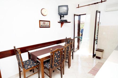 Apartments By The Sea Brgulje (molat) - 6243