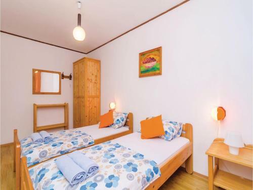 Eight-bedroom Holiday Home In Molunat