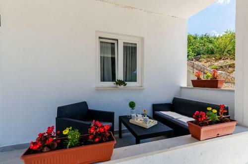 Mata Family Apartments