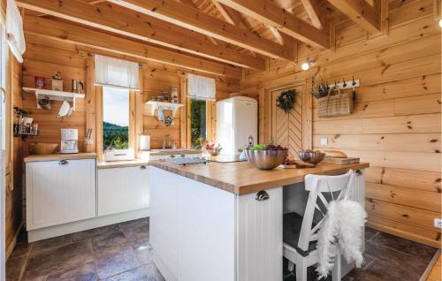 Three-bedroom Holiday Home In Mrkopalj