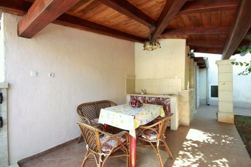 Holiday Home Ambrozio
