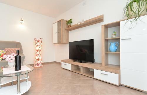 Apartment Josip 1659
