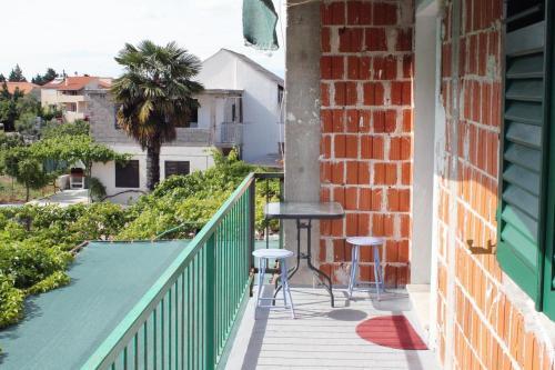 Apartments With A Parking Space Murter - 5096