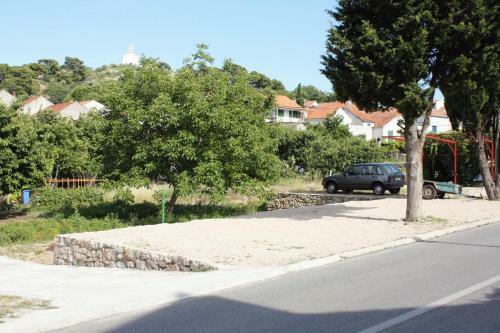 Apartments With A Parking Space Murter - 5096