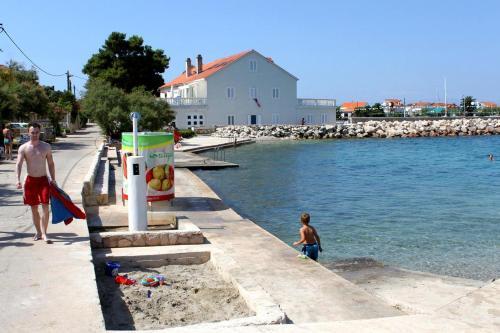 Apartments With A Parking Space Poljana (ugljan) - 8473