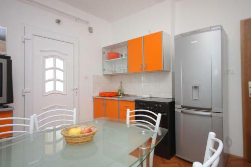 Apartment Preko 8232d