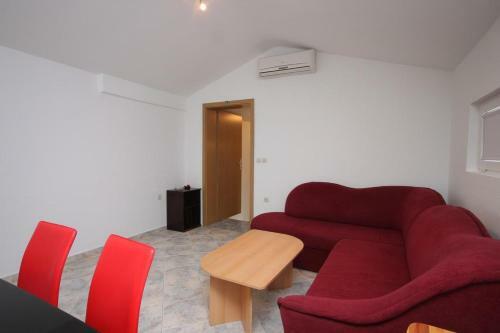 Family Friendly Seaside Apartments Preko (ugljan) - 8232