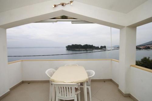 Apartment Preko 8515b