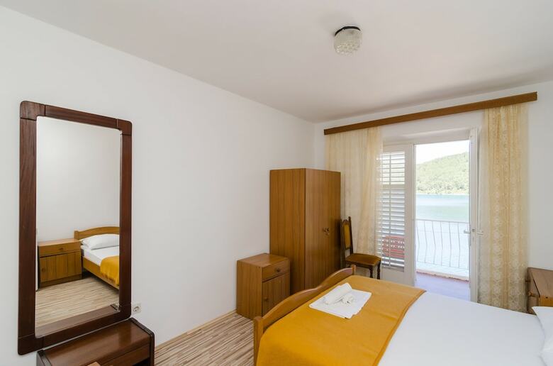 Hostal Rooms Ogigija