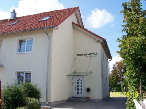 Hostal Park Residence