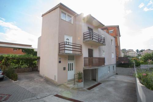 Apartments With A Parking Space Podstrana (split) - 11918