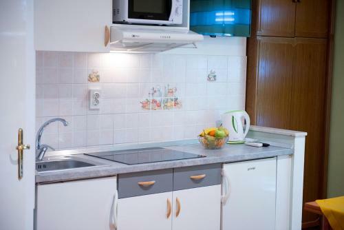 Hostal Apartments And Rooms Robert G