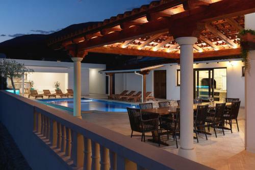 Villa Gg: The White Villa