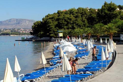 Apartments With A Parking Space Podstrana (split) - 11802
