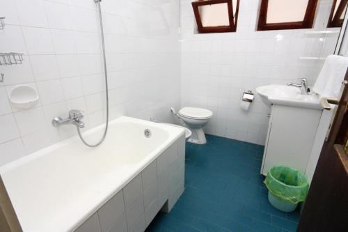 Apartment Podgora 6082b