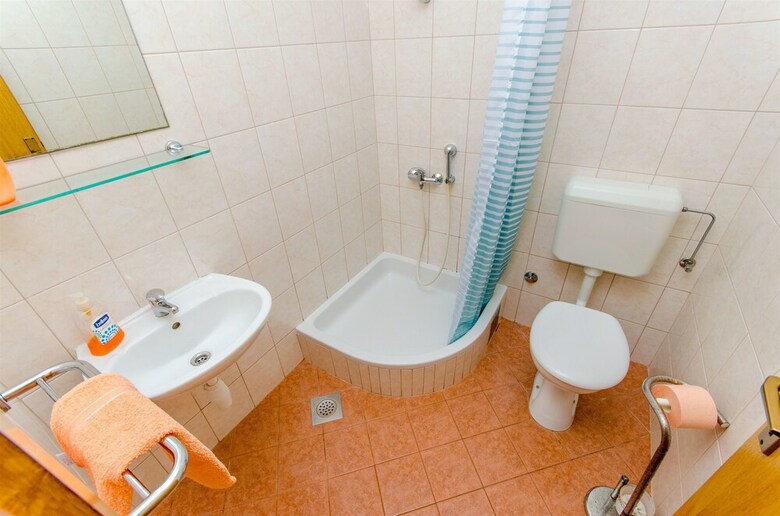 Hostal Apartments Villa Skala