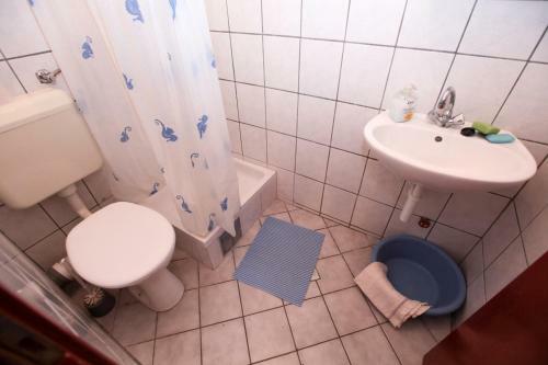 Hostal Apartments Adna