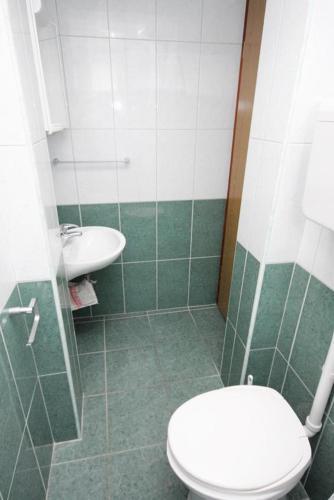 Apartments By The Sea Podaca (makarska) - 2575
