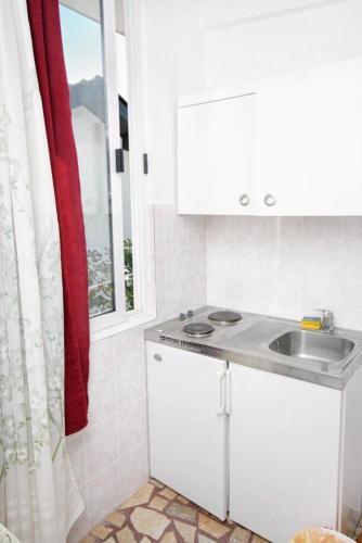 Apartments By The Sea Podaca (makarska) - 2575