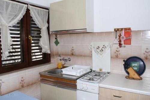 Apartments By The Sea Podaca (makarska) - 2580