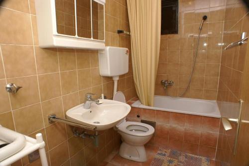 Apartments By The Sea Podaca (makarska) - 2576