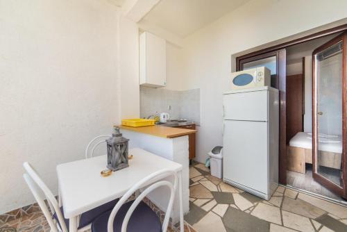 Apartments By The Sea Brist (makarska) - 6867