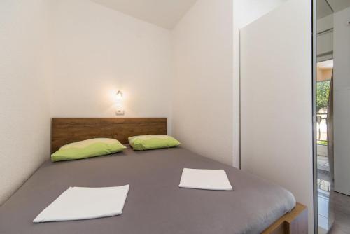 Apartments By The Sea Brist (makarska) - 6867