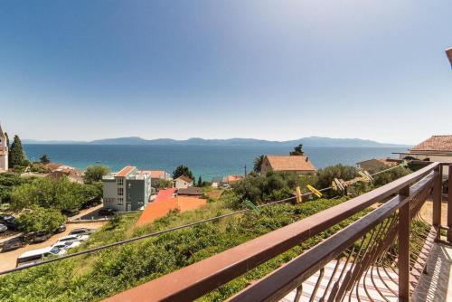 Apartments By The Sea Brist (makarska) - 6867