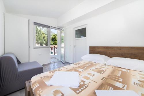 Apartments By The Sea Brist (makarska) - 6867